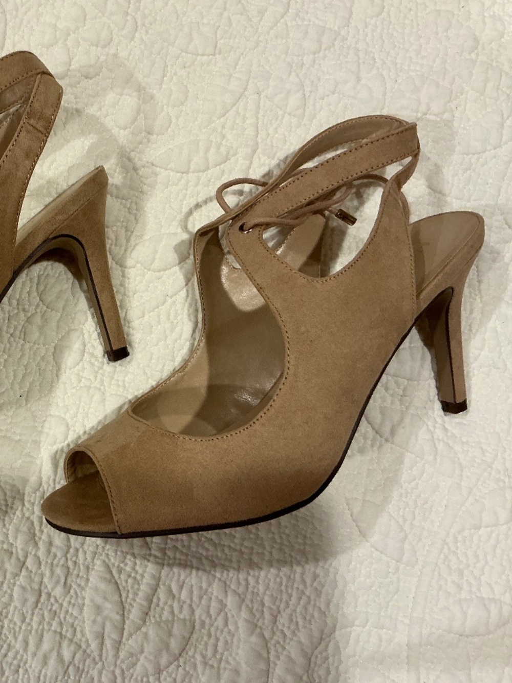 MAKE ME AN OFFER! 😊 Unisa EUC SIZE 10 Heels